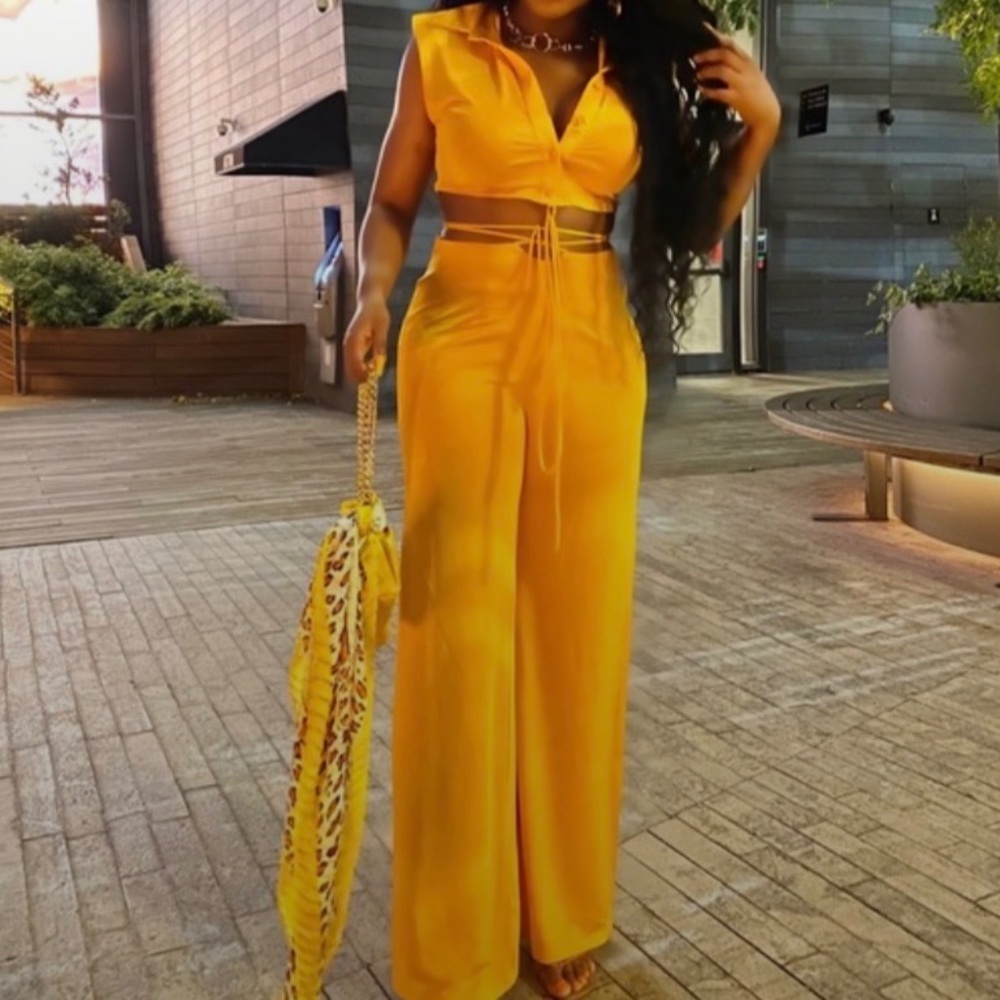 Yellow pants set - Picture 2 of 2